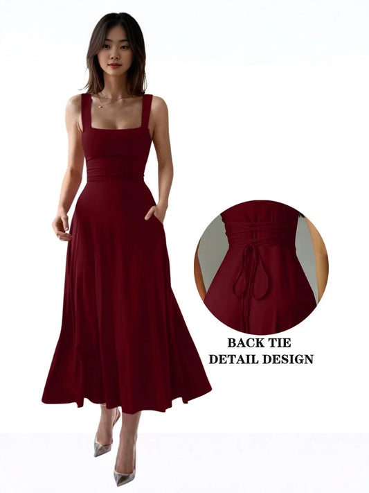 Robe longue élégante à bretelles épaisses et col carré
