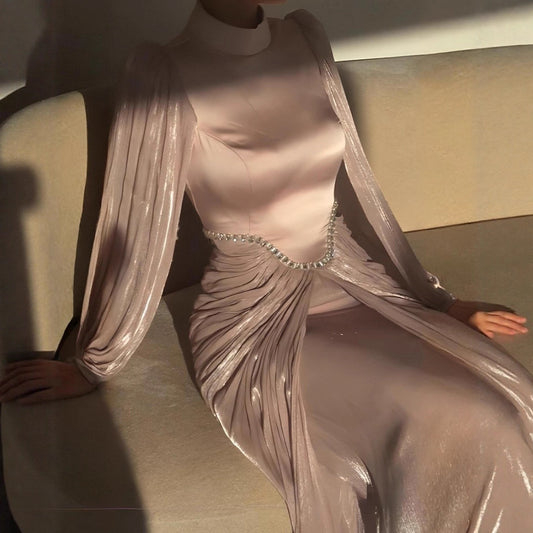 Robe de soirée élégante avec détails en diamant