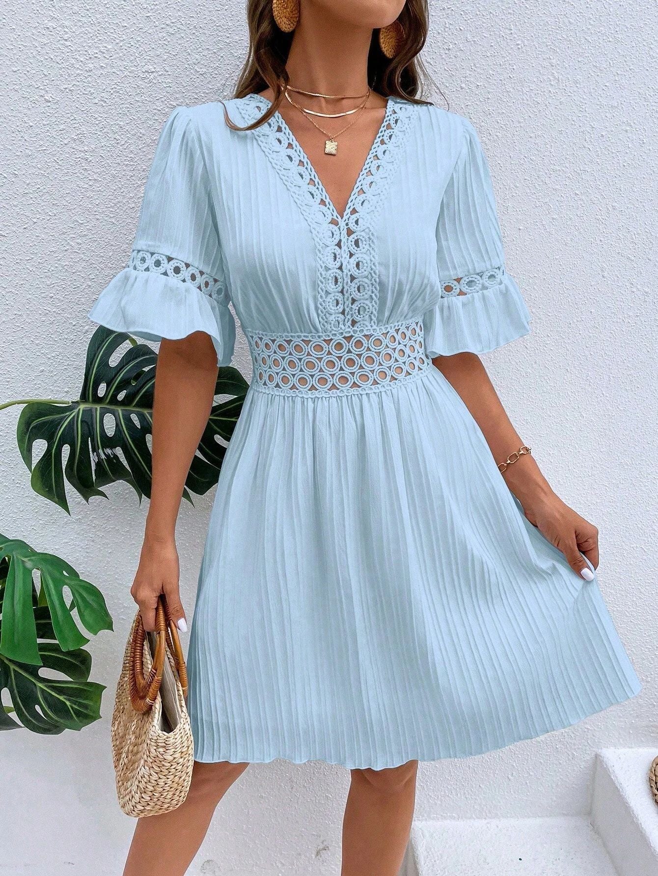 Robe à taille cintrée