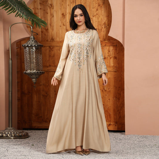 Robe longue brodée pour femmes