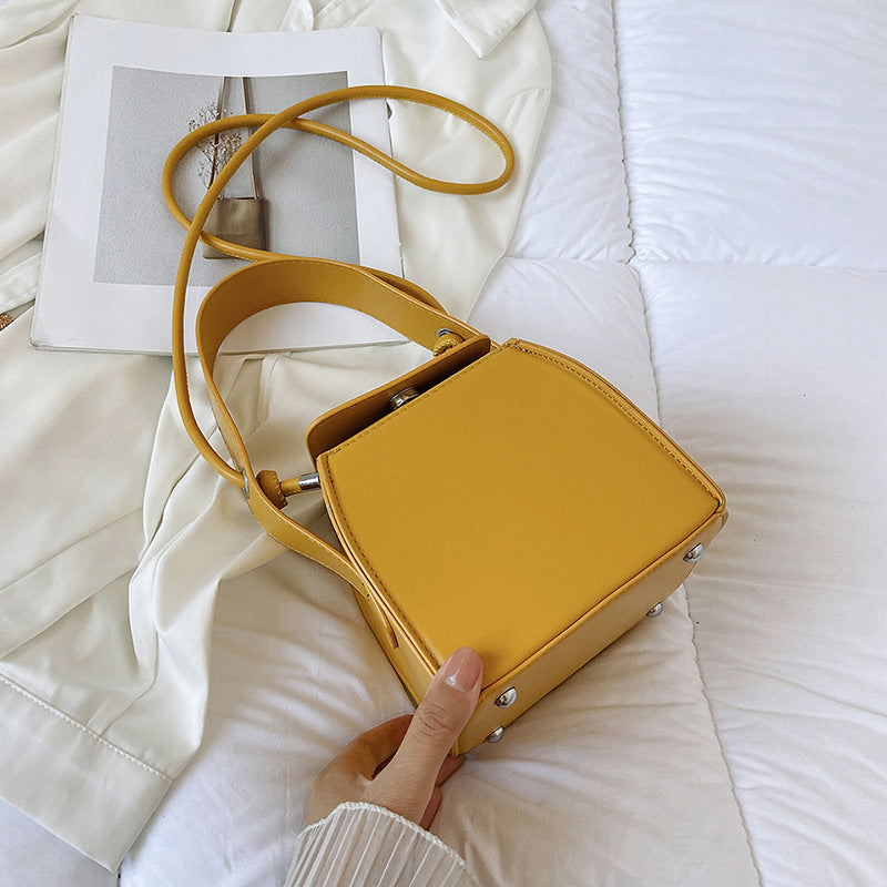 Sac bandoulière carré petit modèle en PU