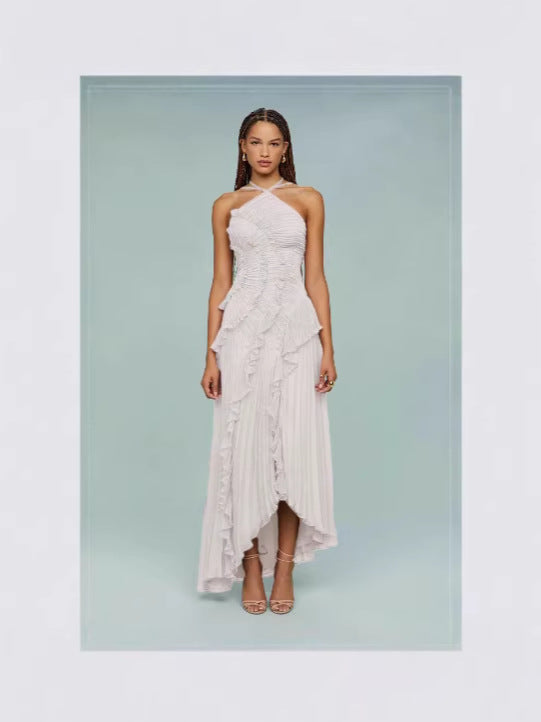 Robe d'été plissée à col licou et dos nu