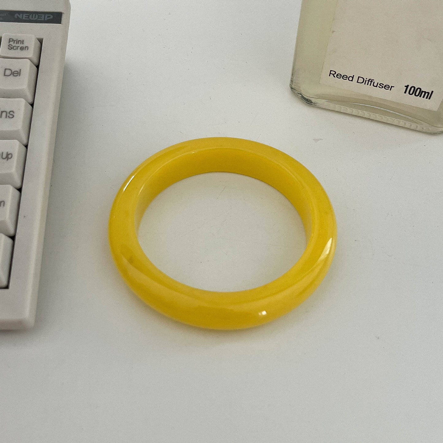 Collection de bracelets en résine personnalisés pour femmes