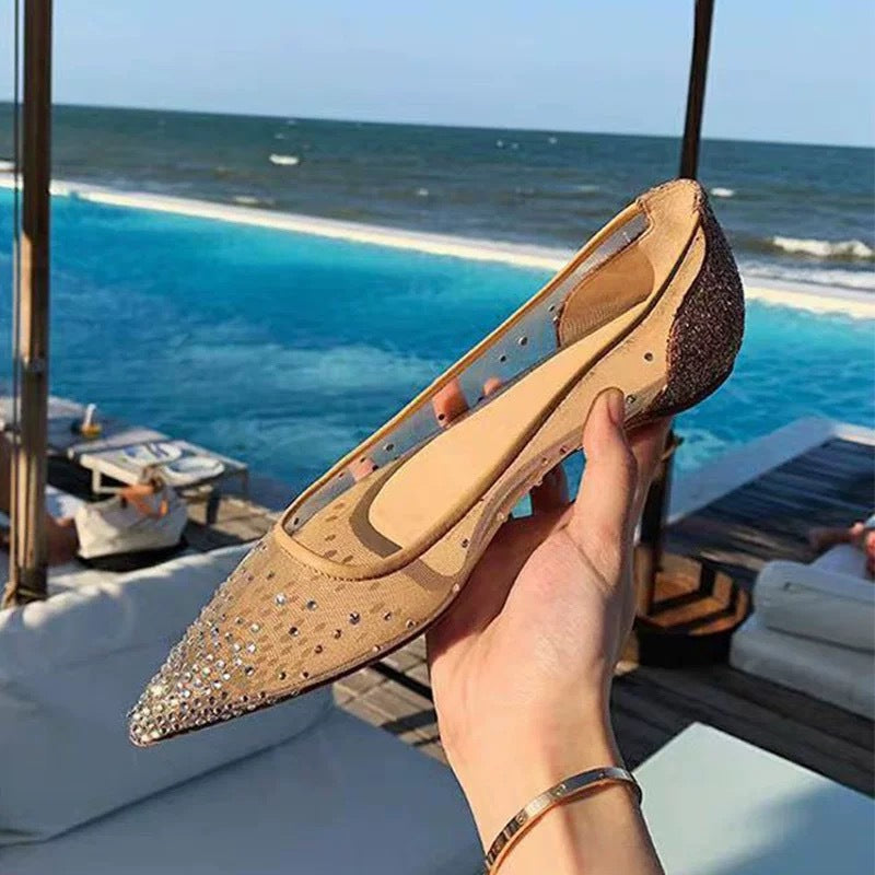 Chaussures :Ballerines pointues en résille et strass