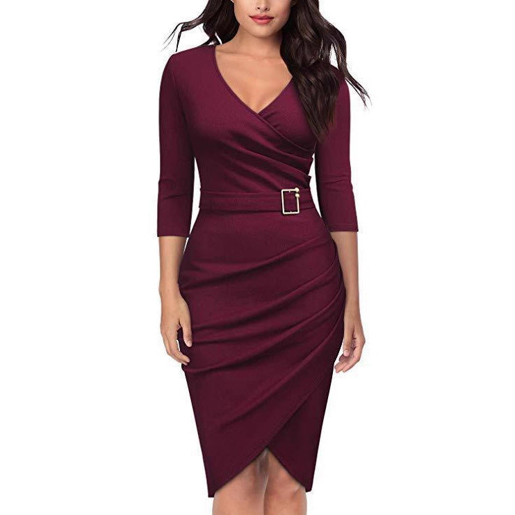Robe moulante à manches longues avec col en V