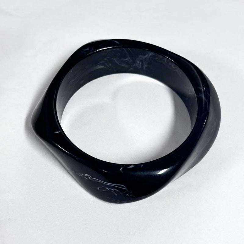Bracelet géométrique irrégulier en résine pour femme
