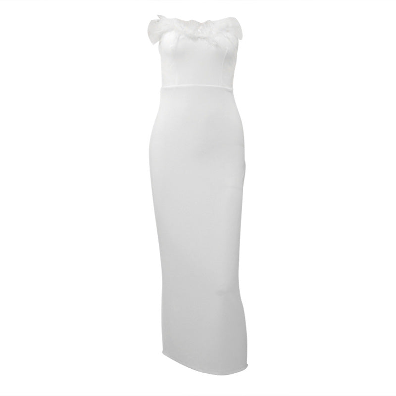 Robe moulante pour femme avec col en plumes