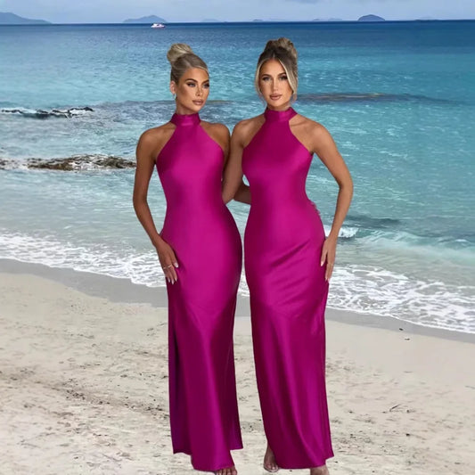 Robe fendue en satin au style design