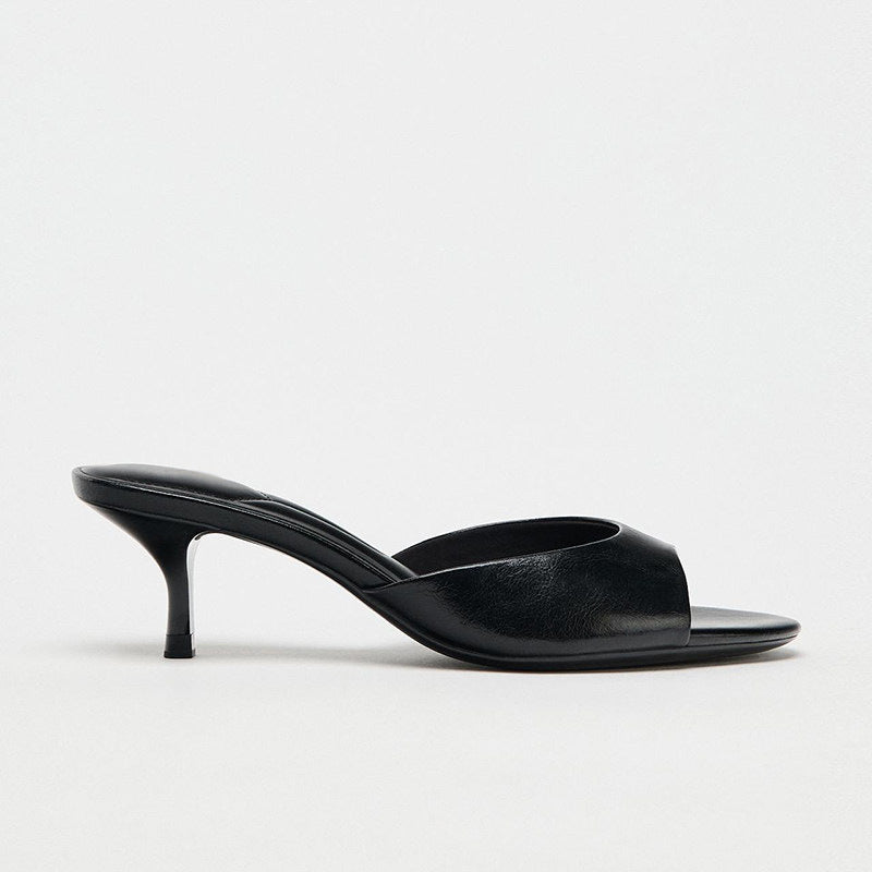Chaussures :Sandales a talons aiguilles noirs, demi-mules a bout ouvert et talons bas pour femmes
