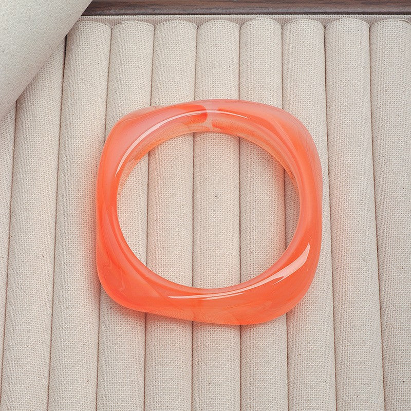 Bracelets en acrylique courbés pour femmes