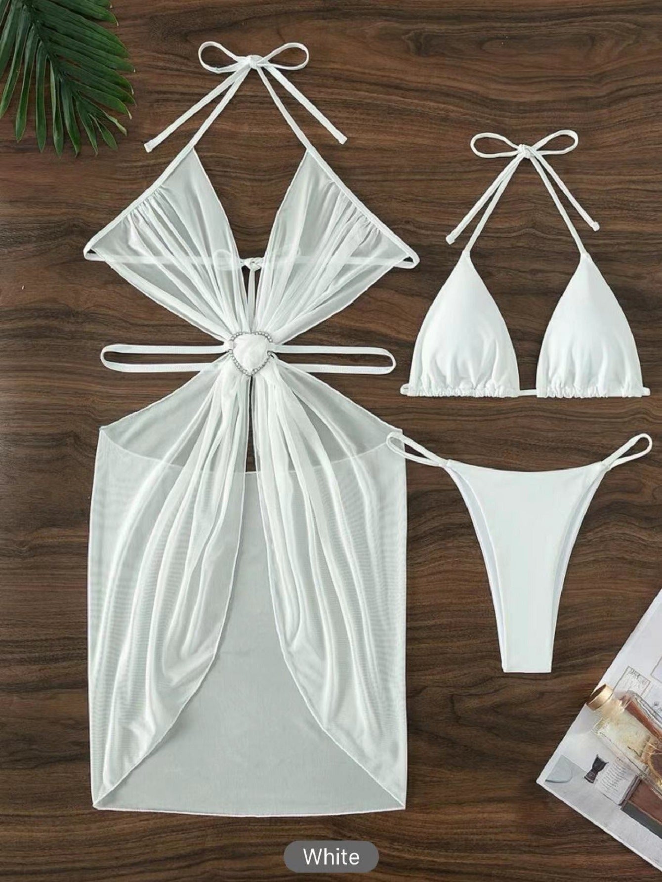 Ensemble bikini femme à col halter avec détail en mesh