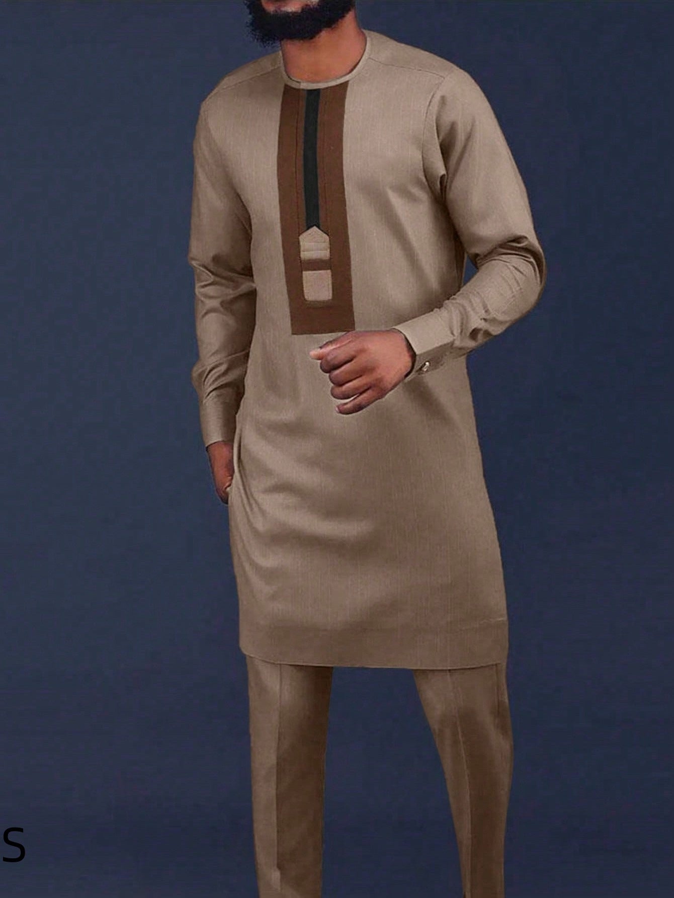 costume pour hommes brodé