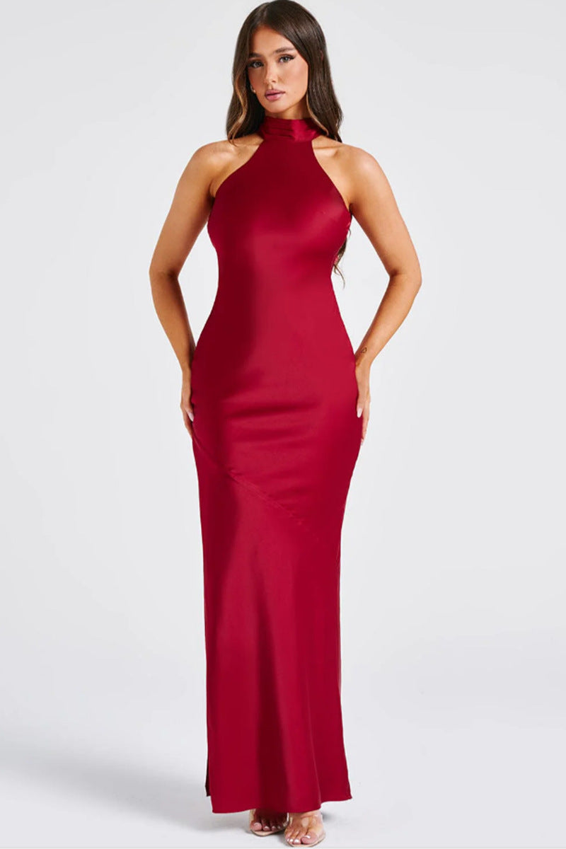 Robe fendue en satin au style design