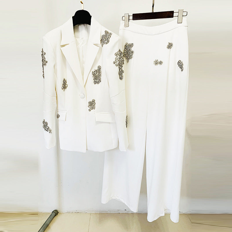 Ensemble blazer à strass perlés et pantalon à jambes larges