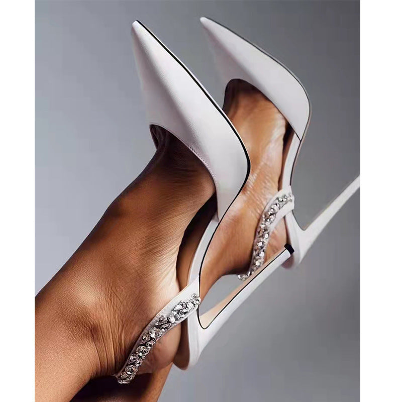 Chaussures à talons hauts à pointe pointue sans côtés avec clous