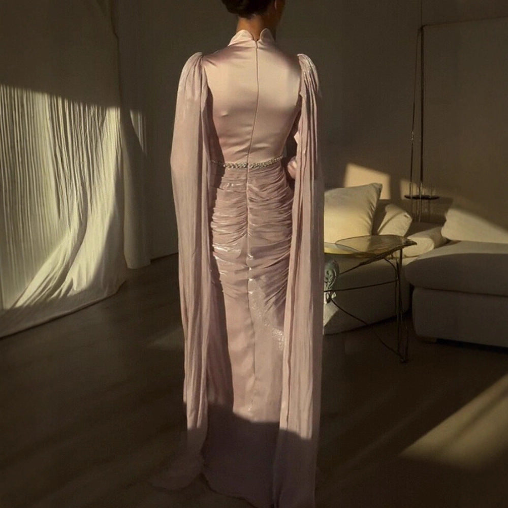 Robe de soirée élégante avec détails en diamant