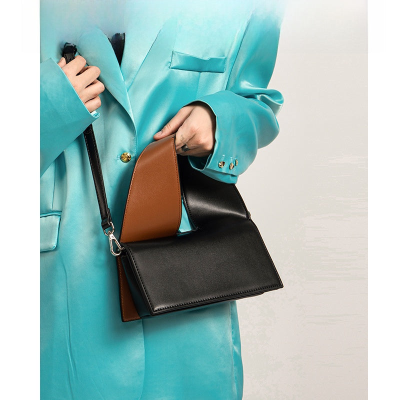 Sac bandoulière tendance à couleurs contrastées