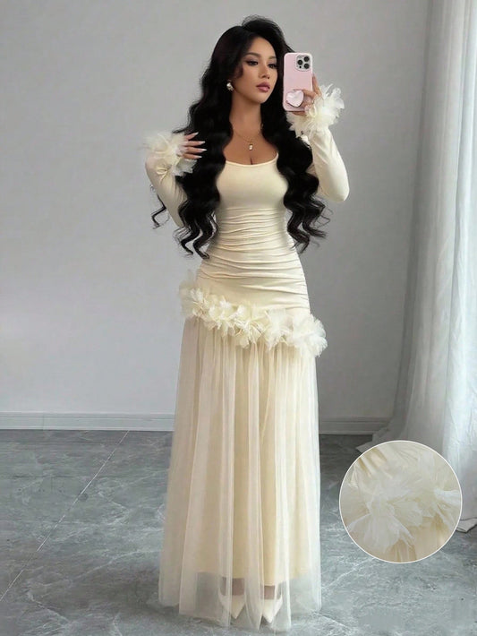Robe florale élégante en tissu résille