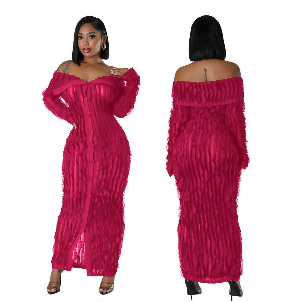 Robe moulante à épaules dénudées avec détails transparents