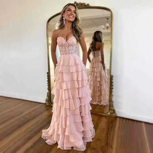 Robe de soirée moulante sans bretelles avec fente