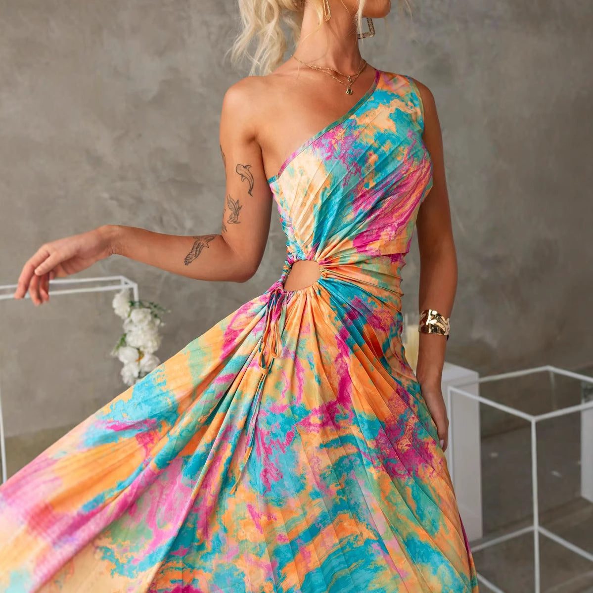 Robe imprimée plissée asymétrique à une épaule