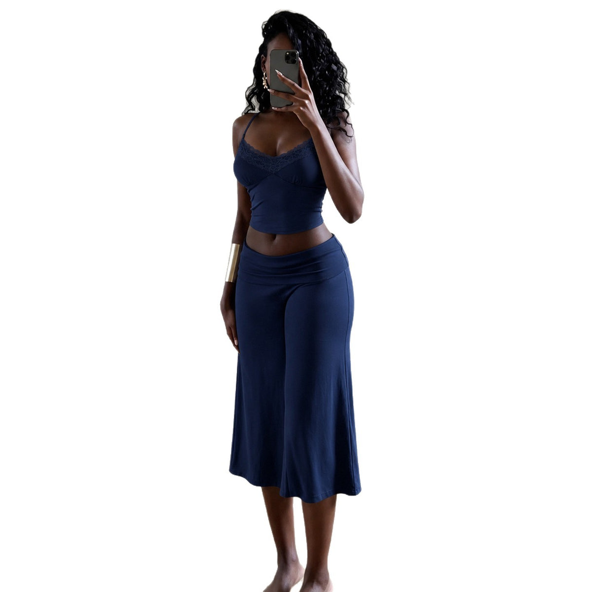 Ensemble débardeur en dentelle et pantalon de pyjama