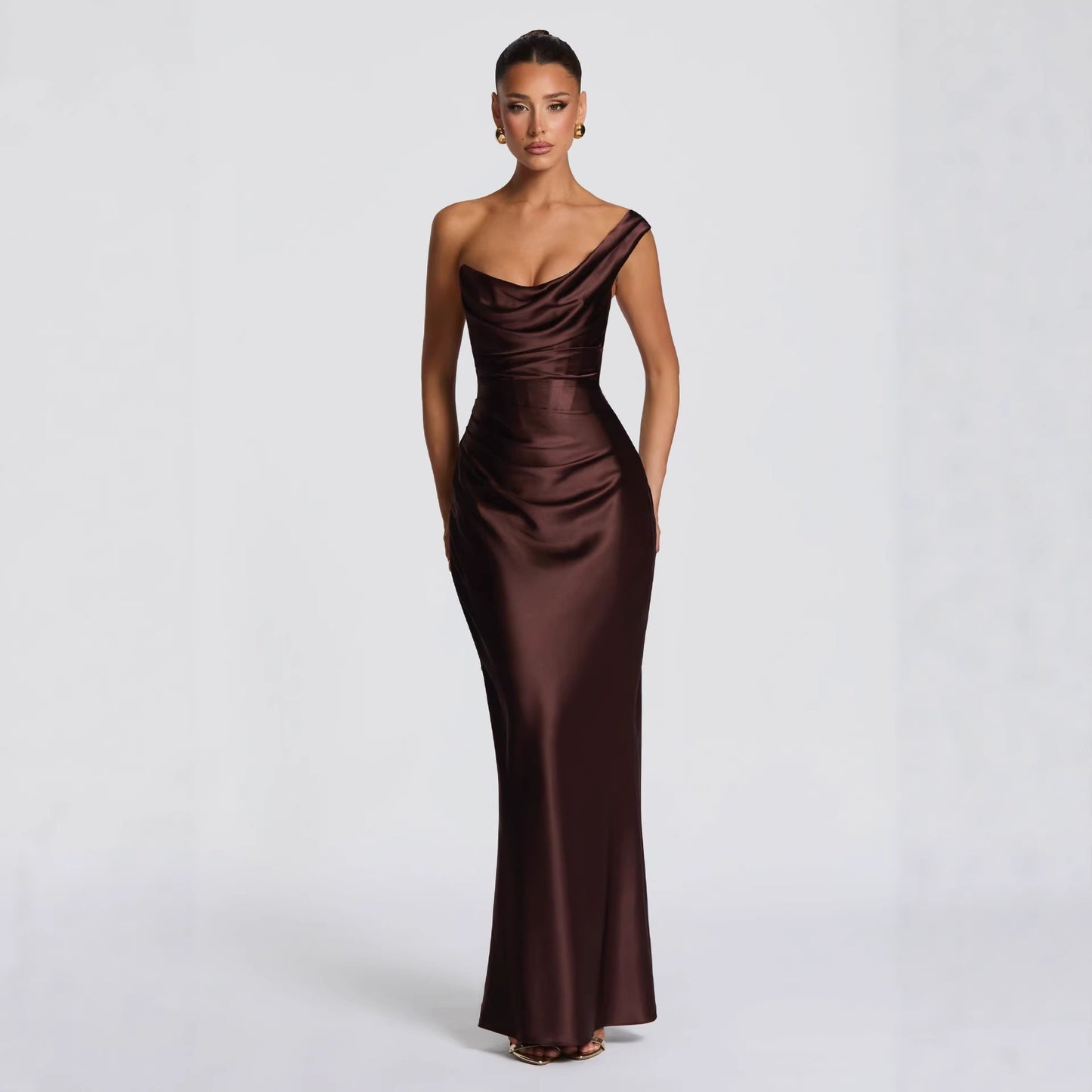 Robe de soirée sans manches à une épaule