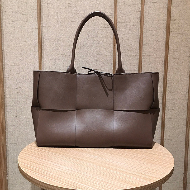 Sac fourre-tout tissé en cuir véritable