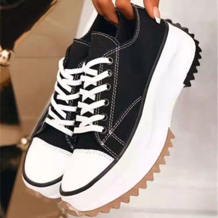 Chaussures en toile basses à semelle épaisse