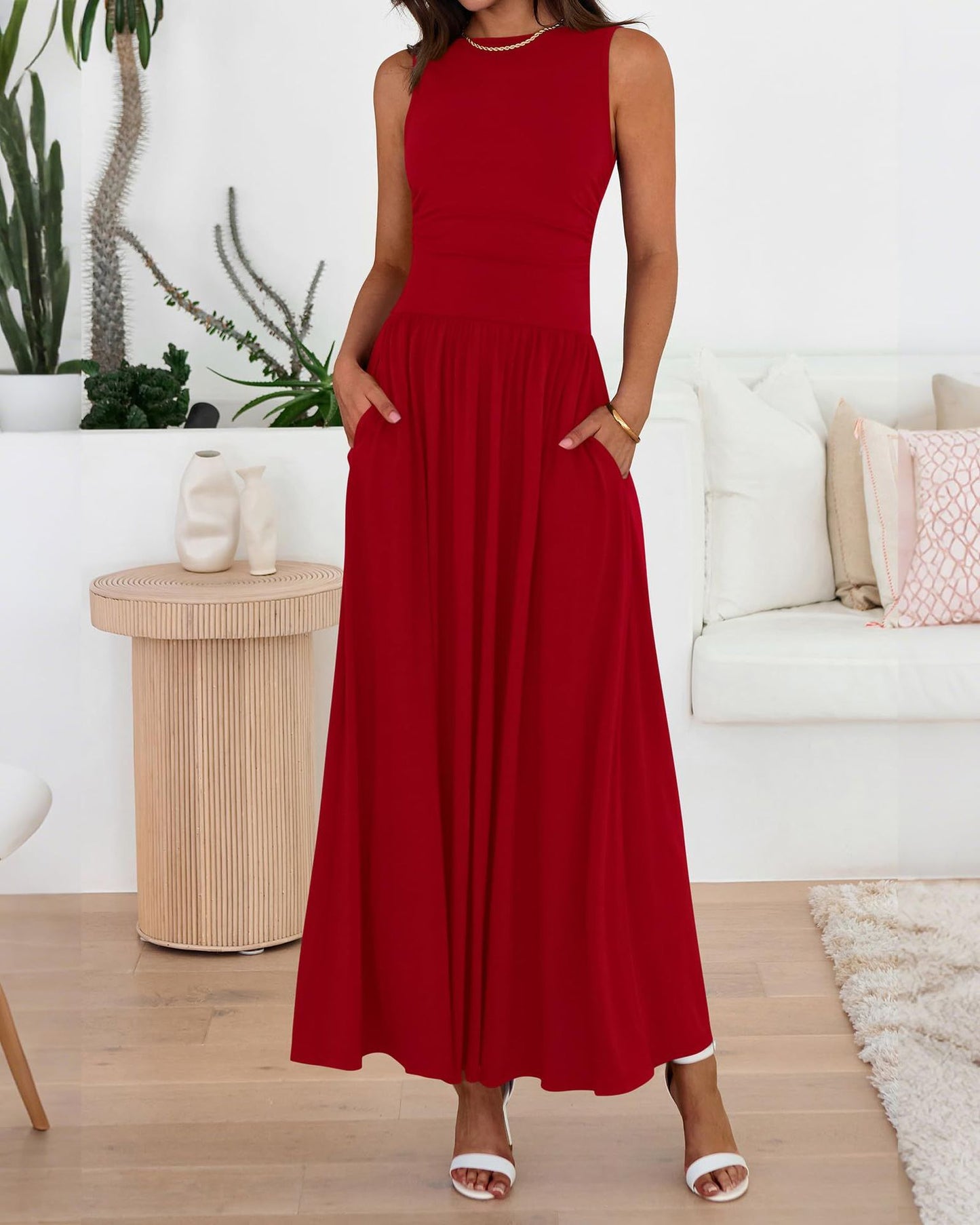 Robe longue à poches plissées