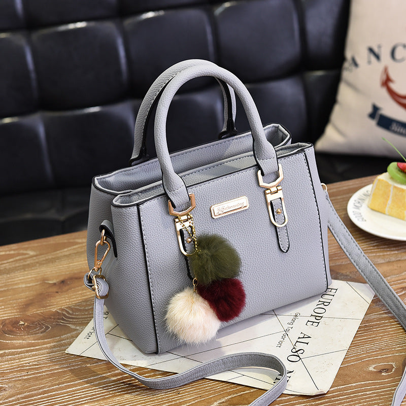 Sac à épaule tendance à double couche avec accent en fourrure