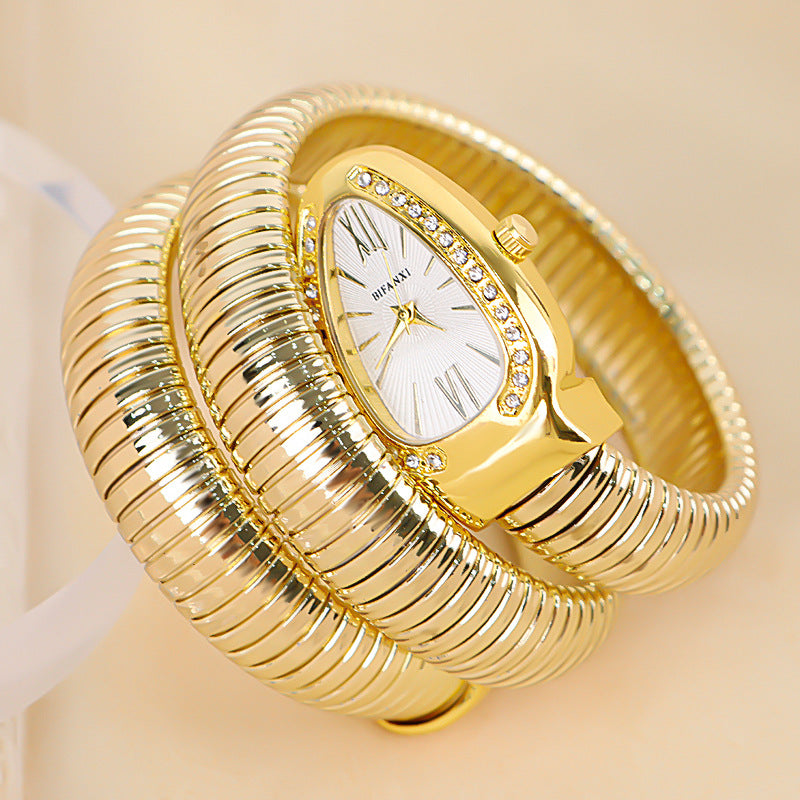 Montre en quartz bracelet serpent à la mode