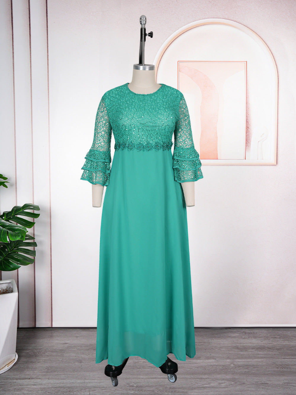 Habit :Robe en mousseline de soie à dentelle florale