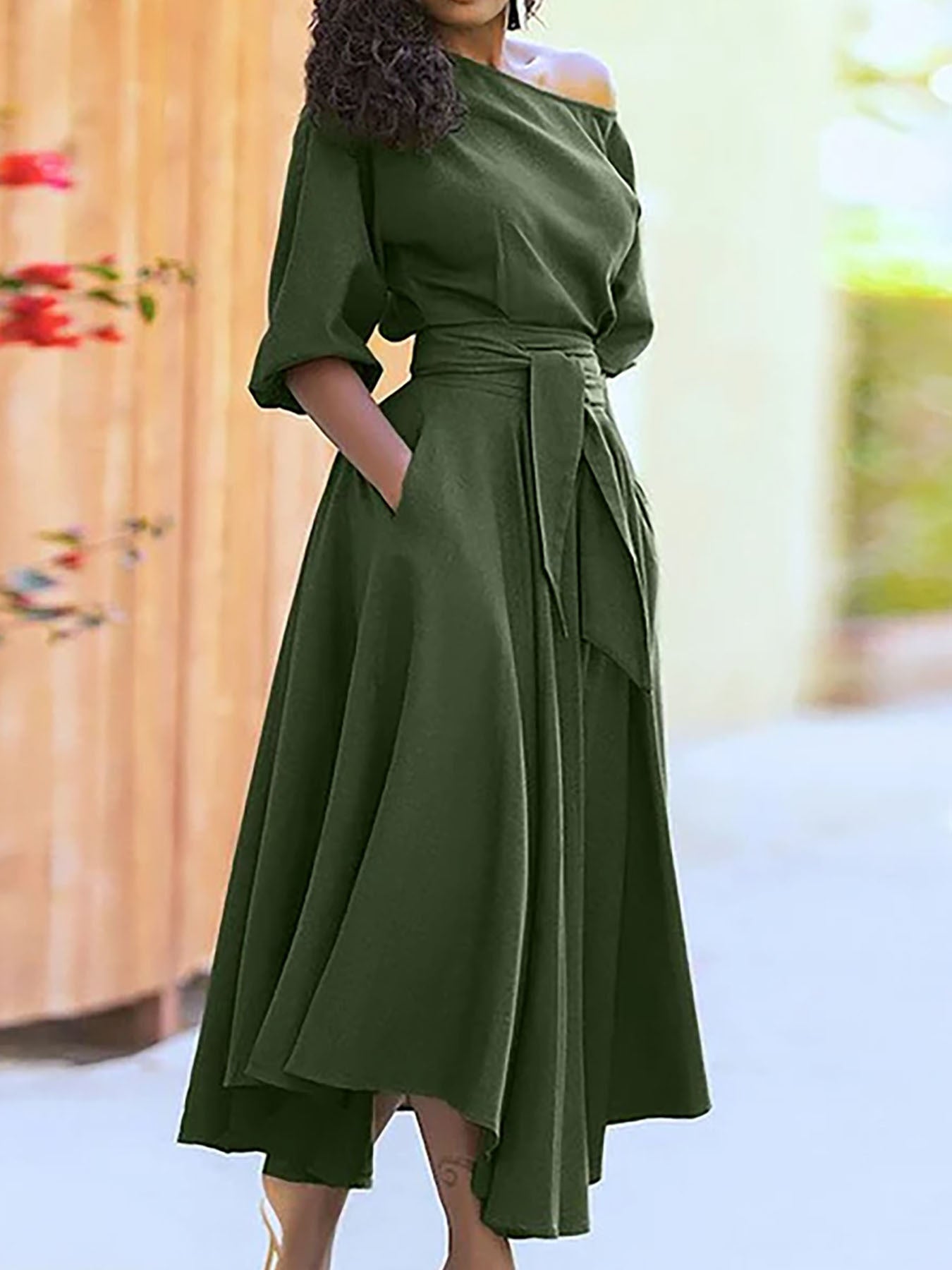 Robe unie asymétrique