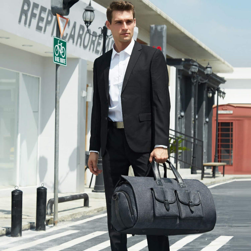 Sac de voyage convertible en vêtement et sac à dos