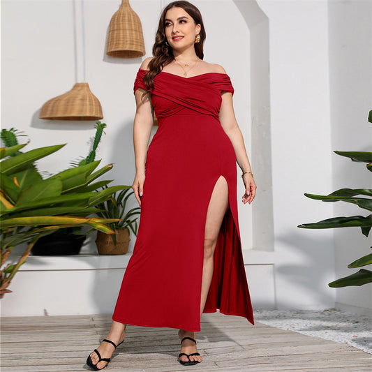 Robe grande taille épaules dénudées