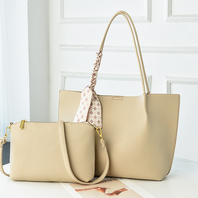 Sac bandoulière à pompons et perles tendance