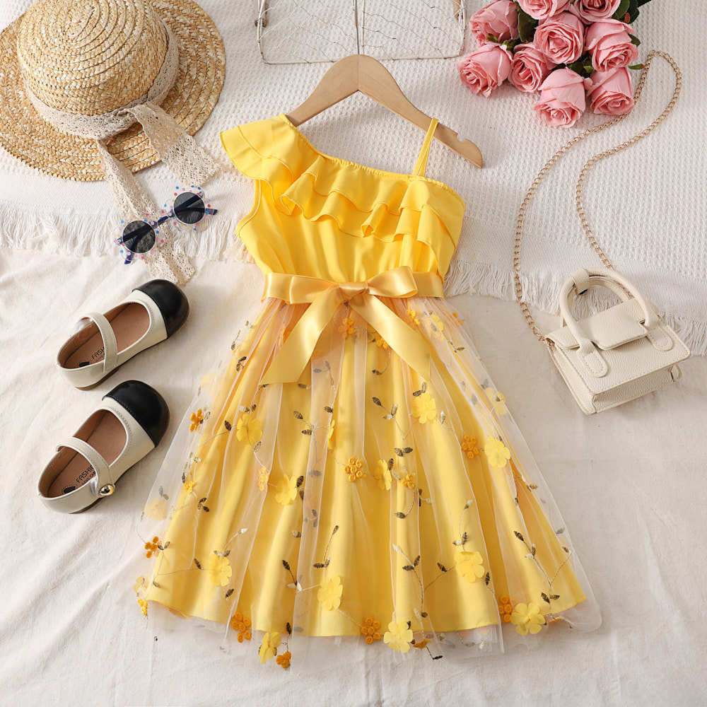 Robe à bretelles