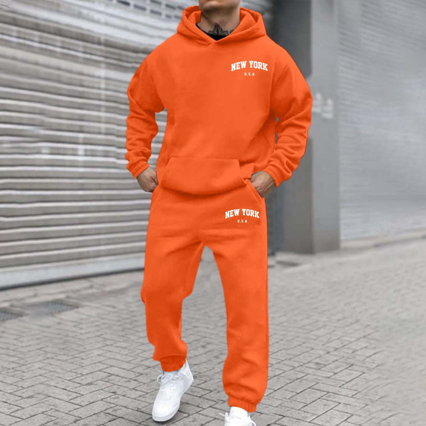 Habit :Sweat-shirt a capuche imprime en velours et pantalon de survetement