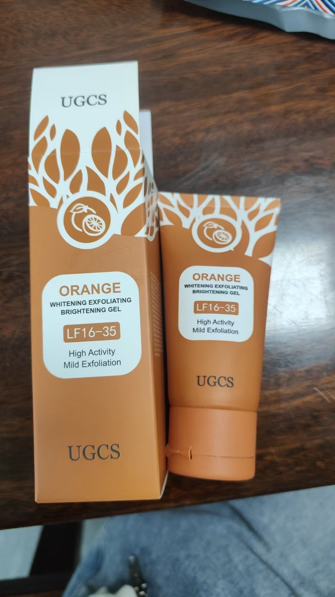 Gel exfoliant à l'orange