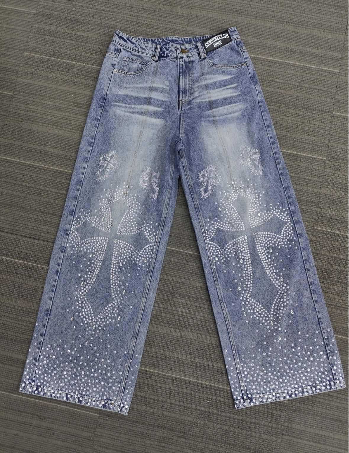 Jean droit ample taille haute orné de strass