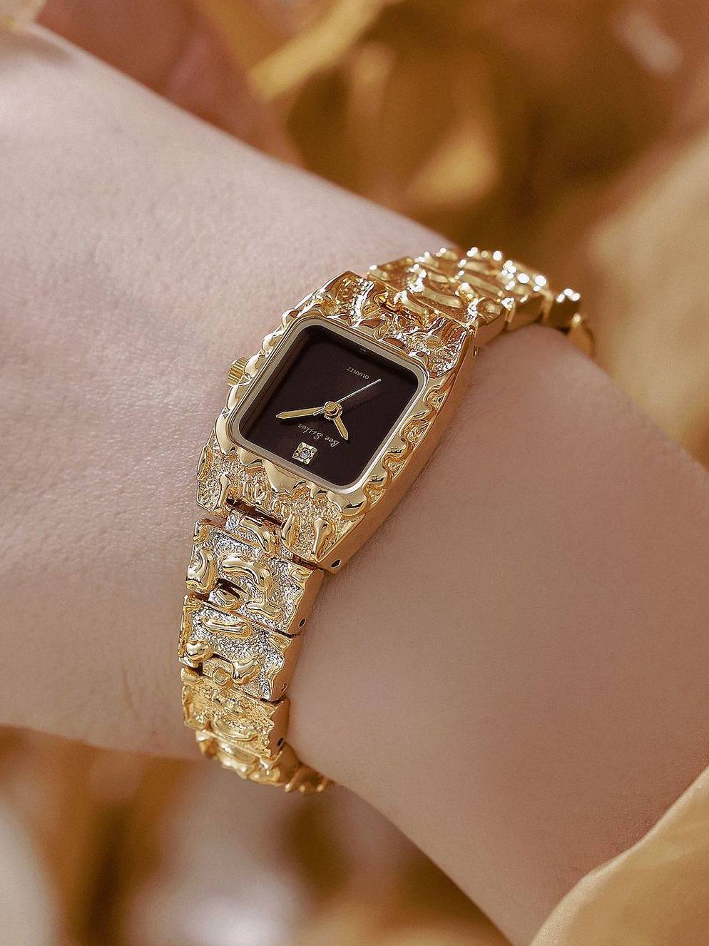 Montre quartz vintage pour femmes avec bracelet en alliage