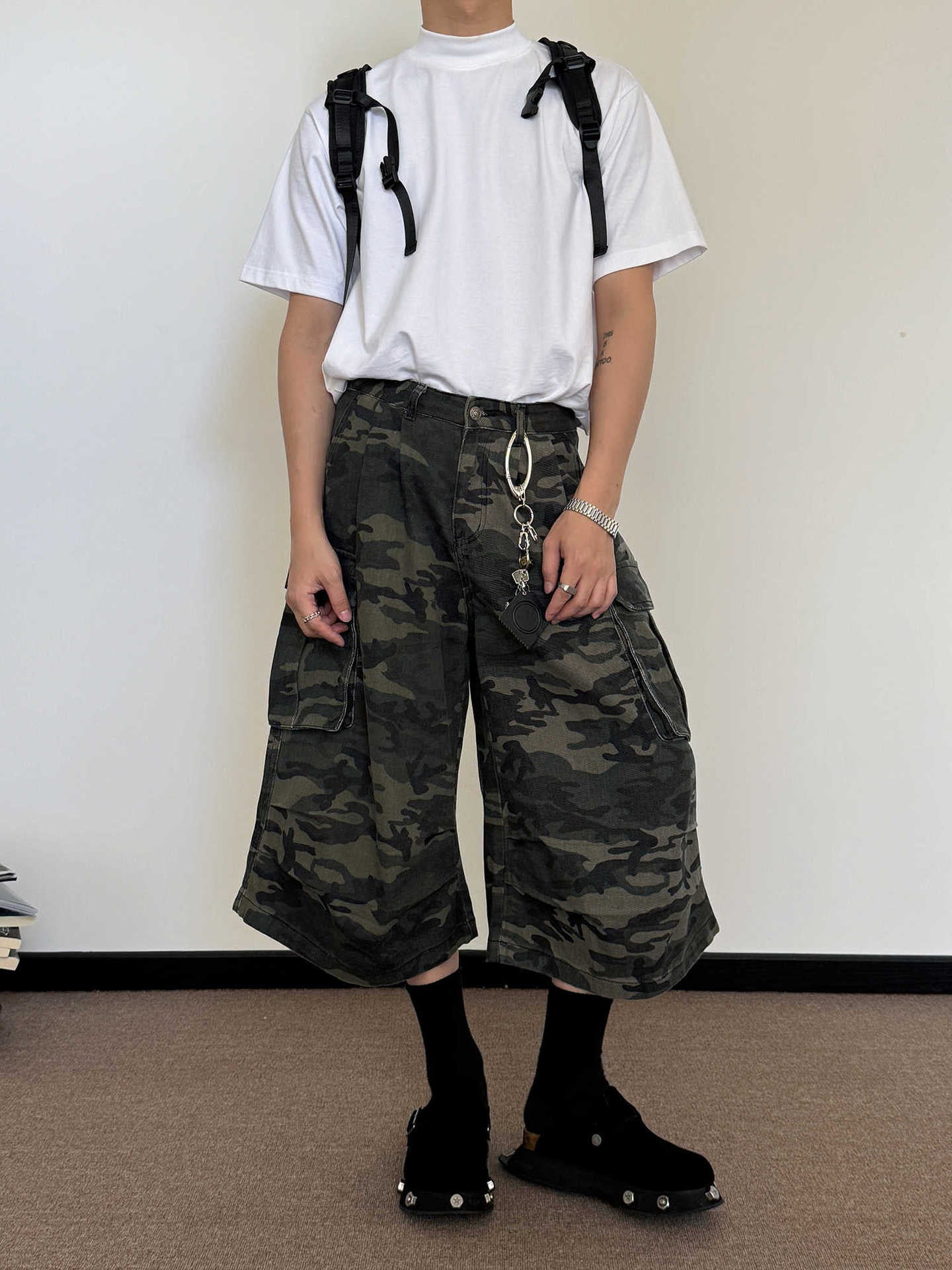 Pantalon court ample camouflage rétro américain