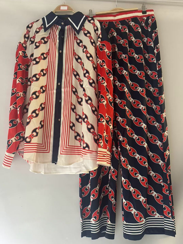 Ensemble chemise et pantalon à imprimé géométrique