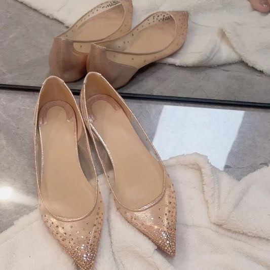 Chaussures :Ballerines pointues en résille et strass