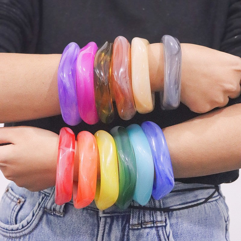 Bracelets en acrylique courbés pour femmes
