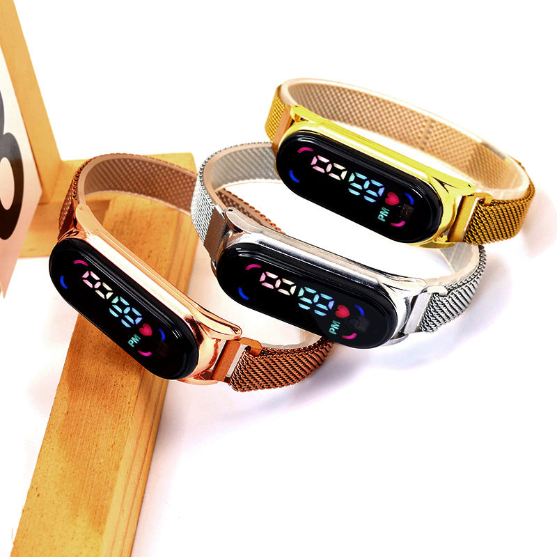 Montre électronique à LED avec lumières colorées et bracelet magnétique