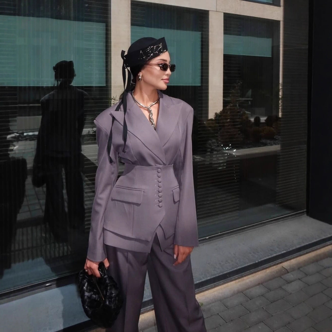 Ensemble de costume décontracté pour femmes avec col en V