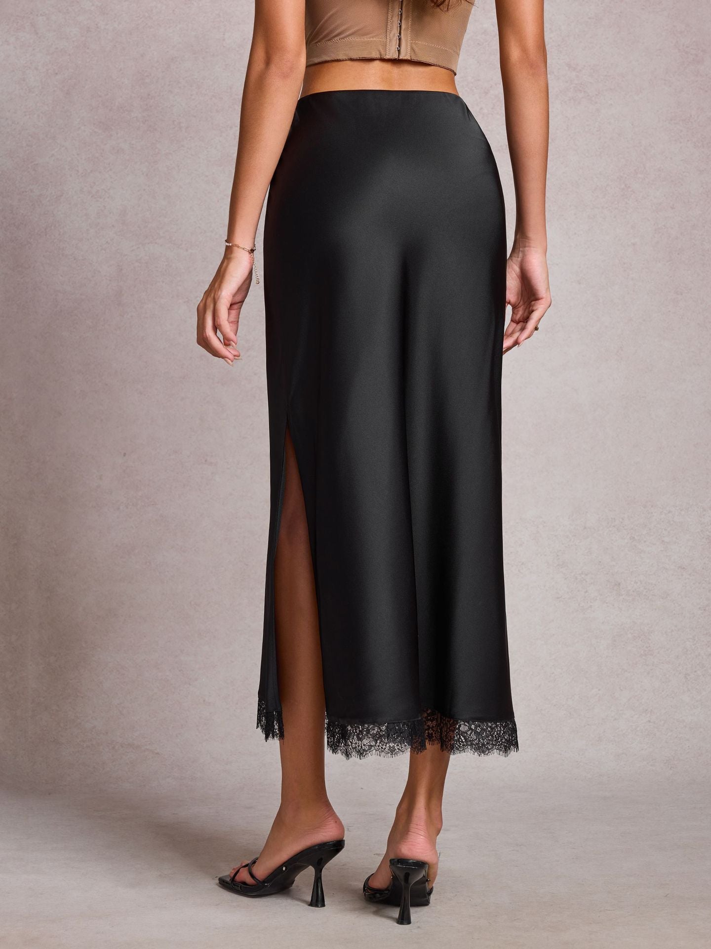 Jupe Midi en Satin avec Fente Latérale et Ourlet en Dentelle