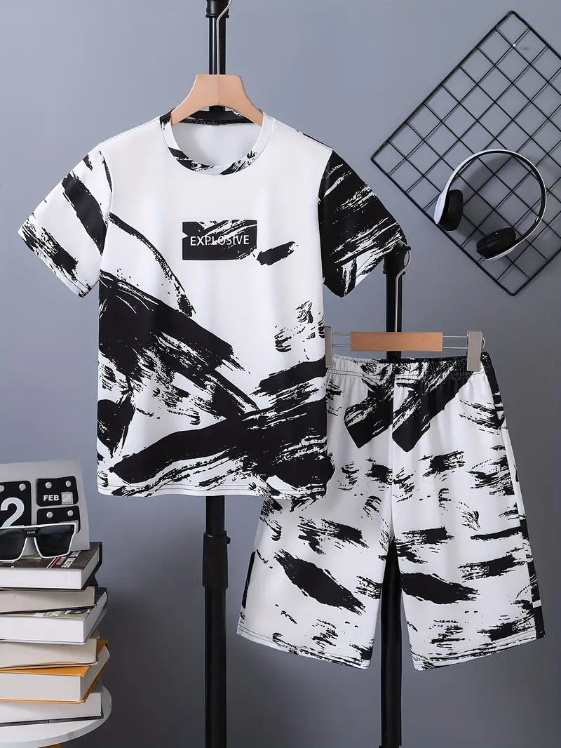 T-shirt à manches courtes et short pour garçon avec motif tête  et ours.